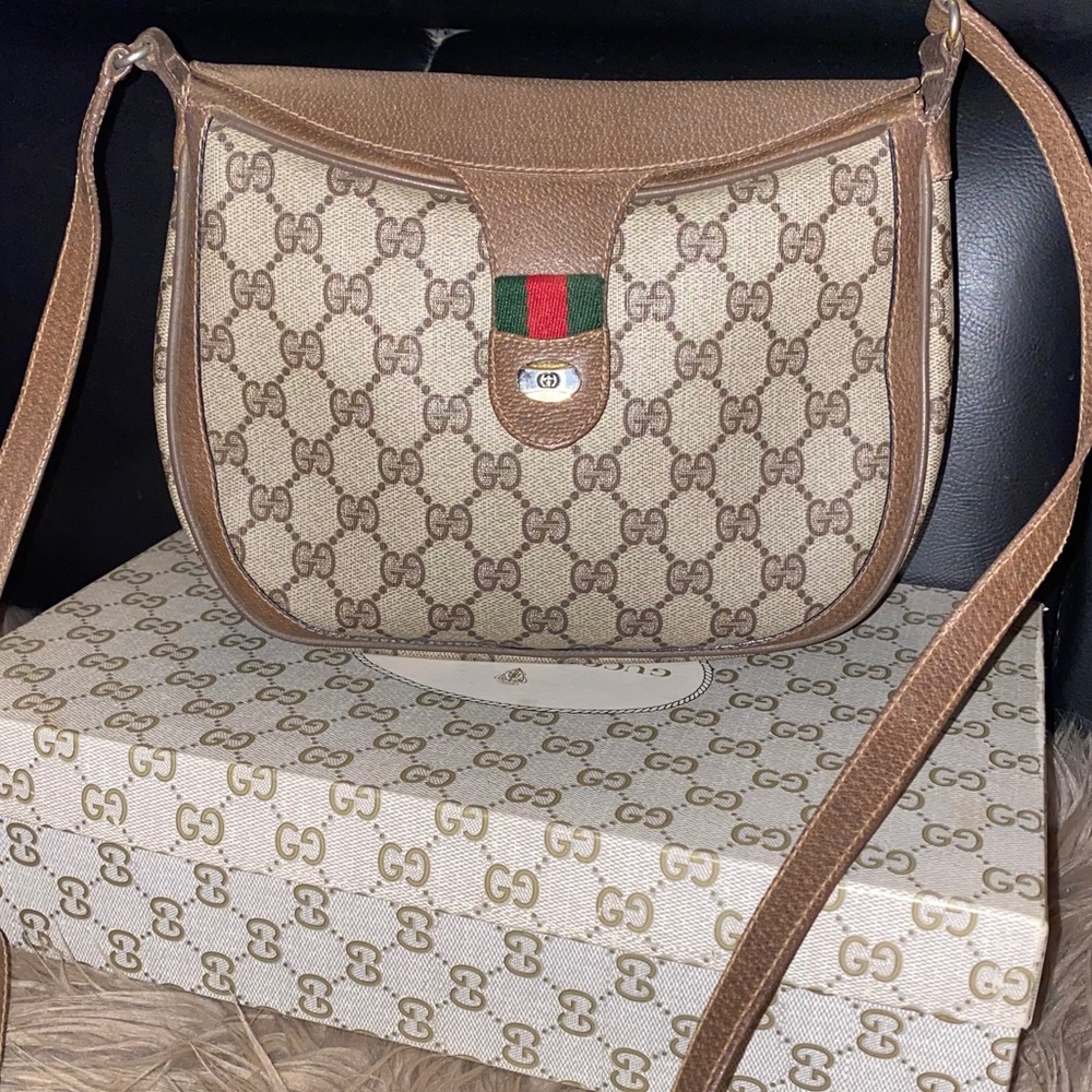 💚❤️GUCCI SHERRY CROSSBODY 💚❤️